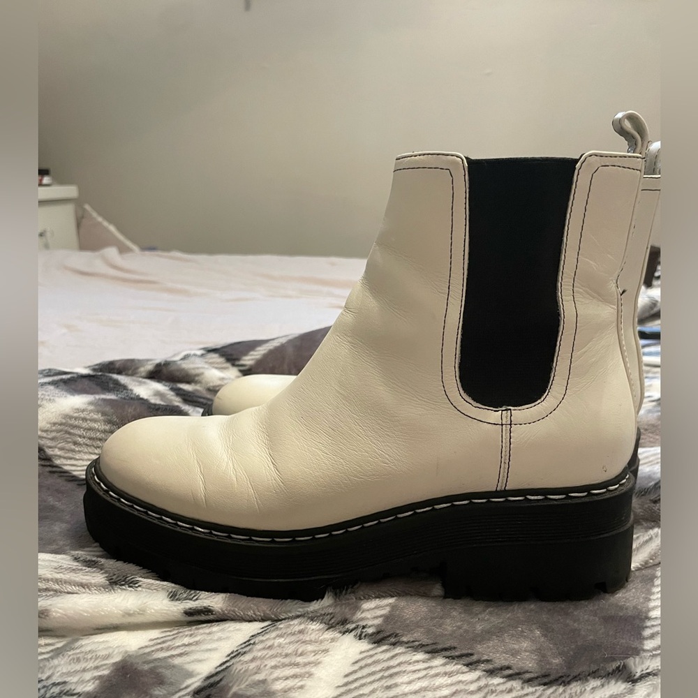 Marc Fisher white leather platform Chelsea boots